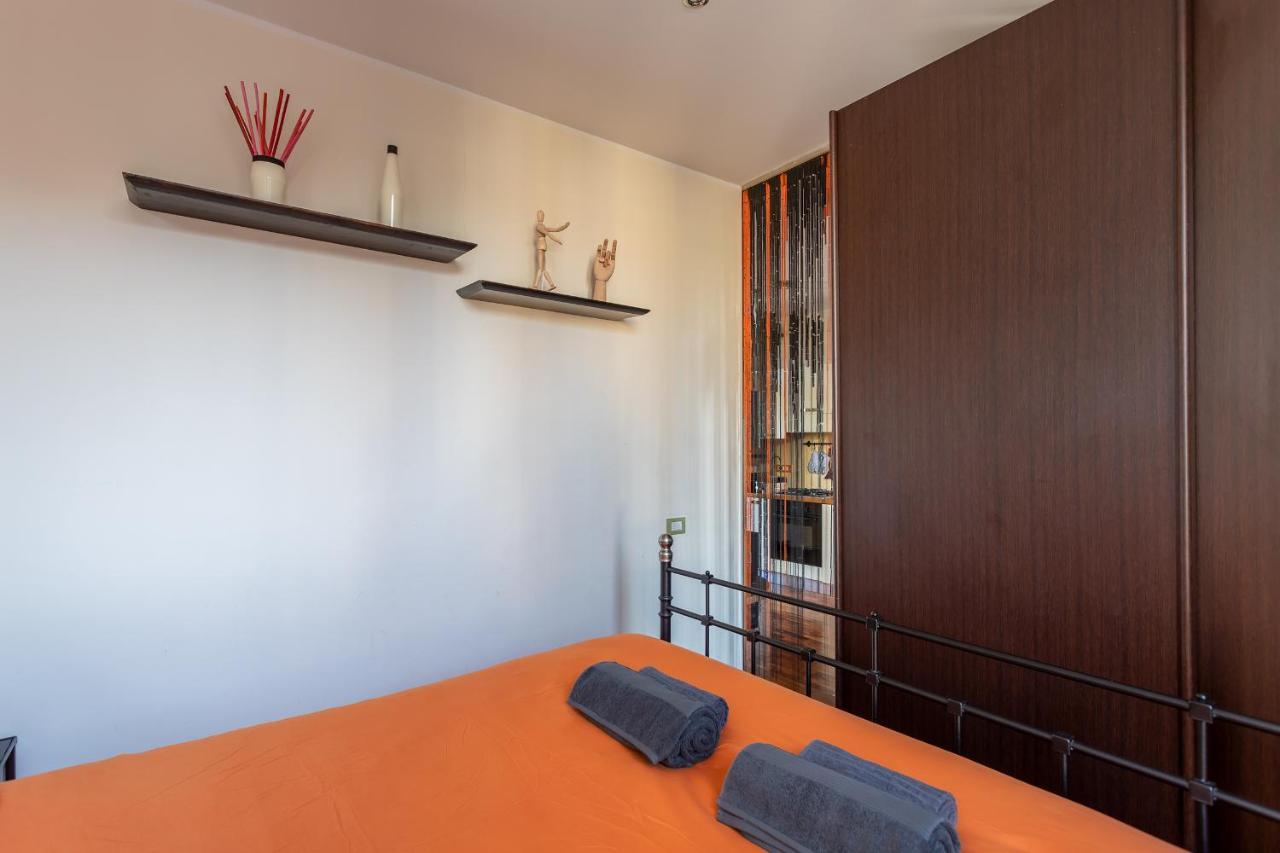 Apartment [central Station-duomo] Design, Wifi&netflix *